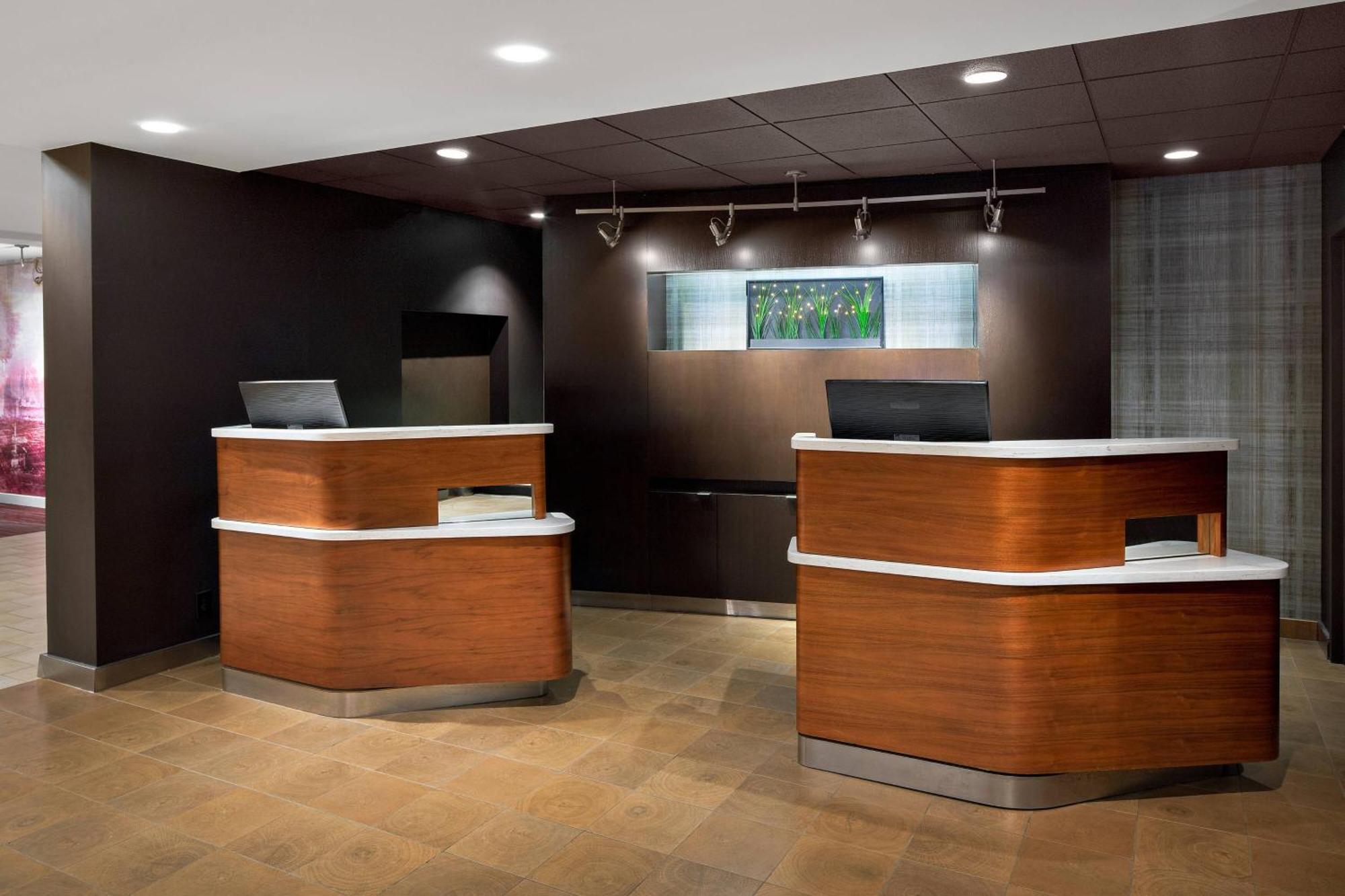 คอร์ทยาร์ด พิตส์เบิร์ก แอร์พอร์ต Hotel Coraopolis ภายนอก รูปภาพ