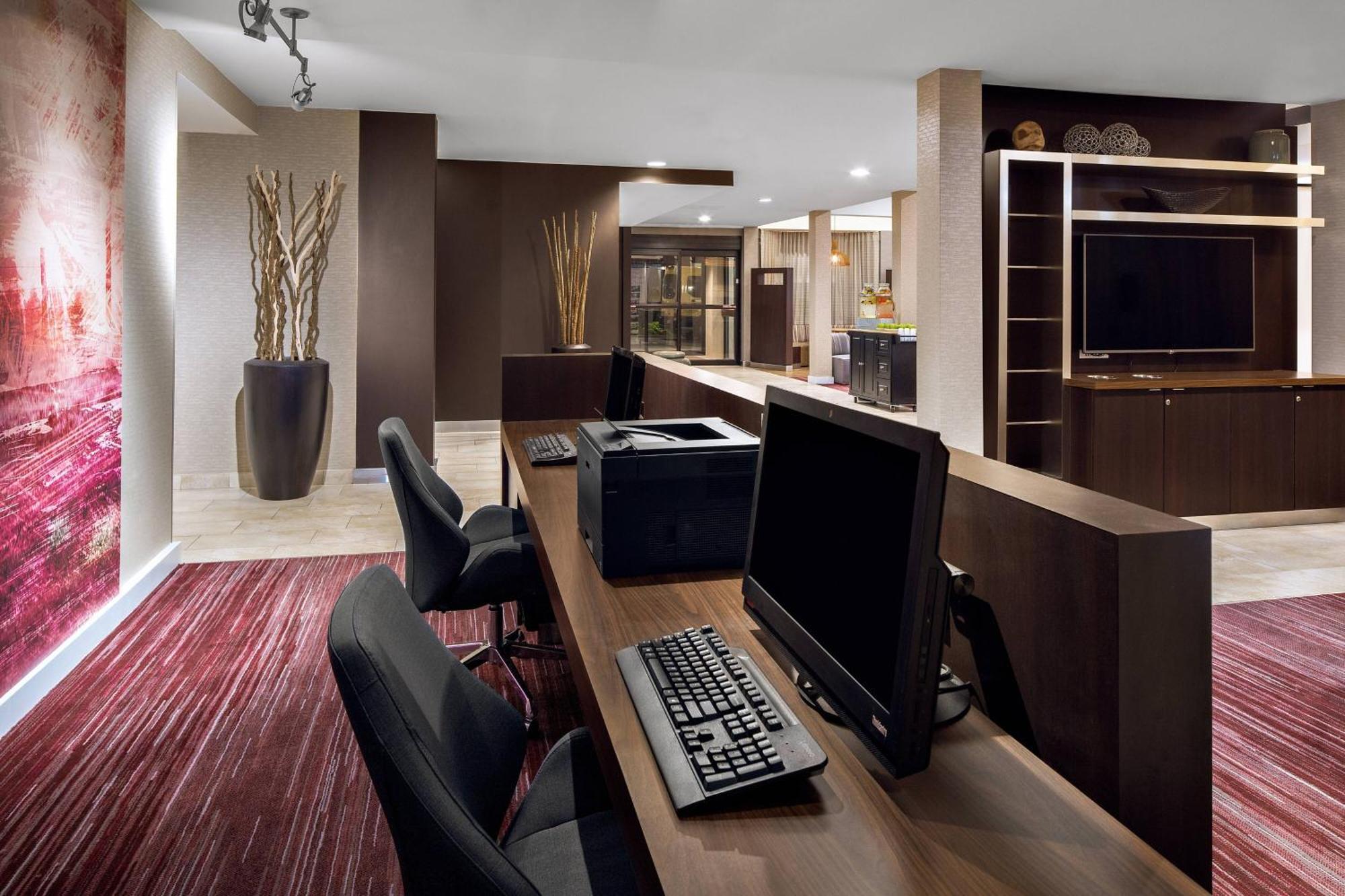 คอร์ทยาร์ด พิตส์เบิร์ก แอร์พอร์ต Hotel Coraopolis ภายนอก รูปภาพ